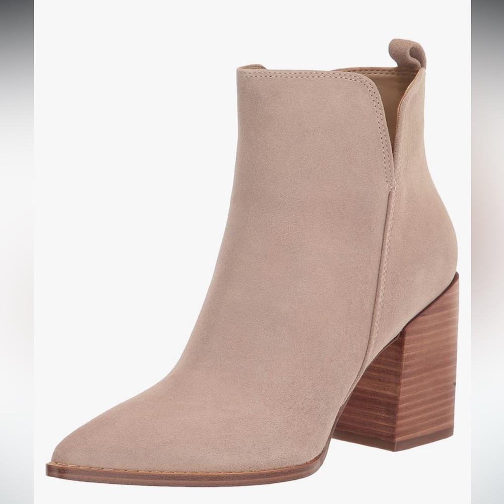 Brand New - 8.5
Nine West Womens Birds Ankle Boot
